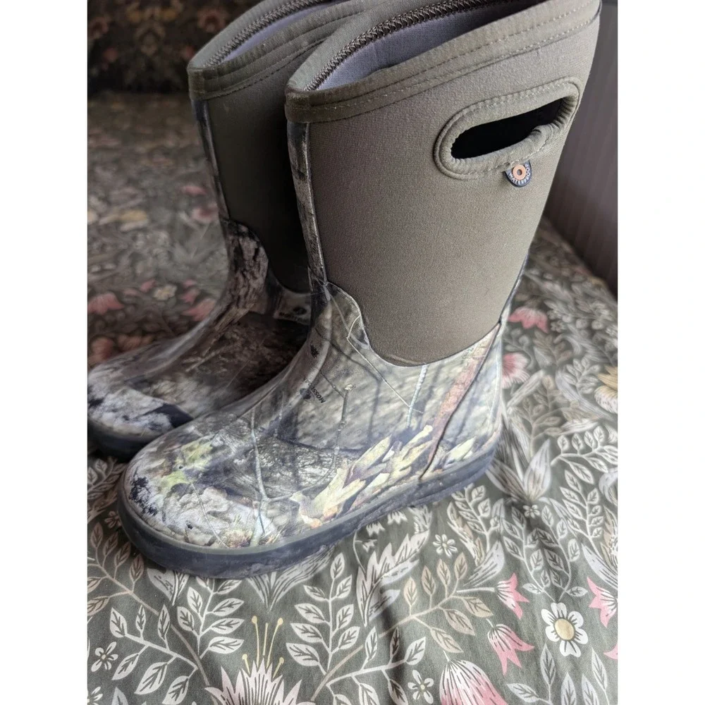 BOGS Winter Boots Youth Size 3 Camo Green Waterproof Outdoor Camouflage